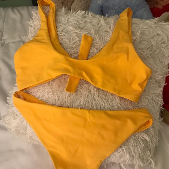 Bathing suit - Picture 4 of 4